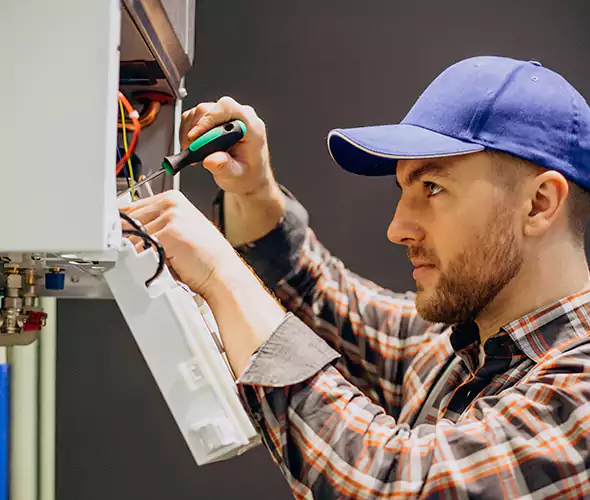 Expert Plumber for Tankless Water Heater Maintenance in Dinuba, CA: Schedule Professional Maintenance Services with Us