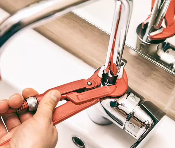 Expert Leak Repair Plumber in Dinuba, CA
