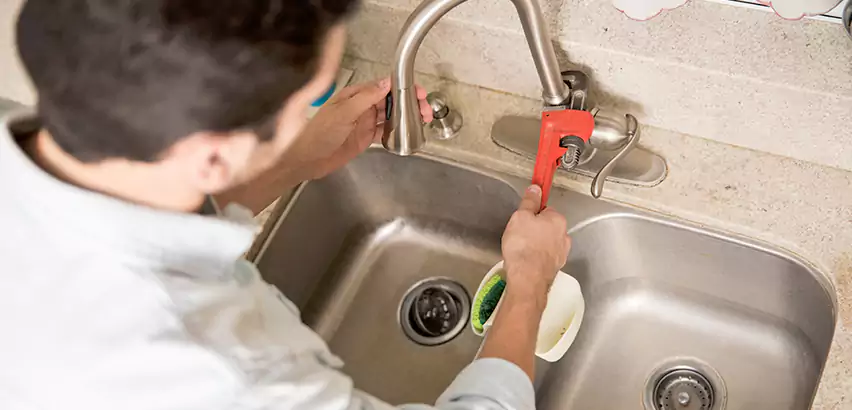 Faucet Repair in Dinuba